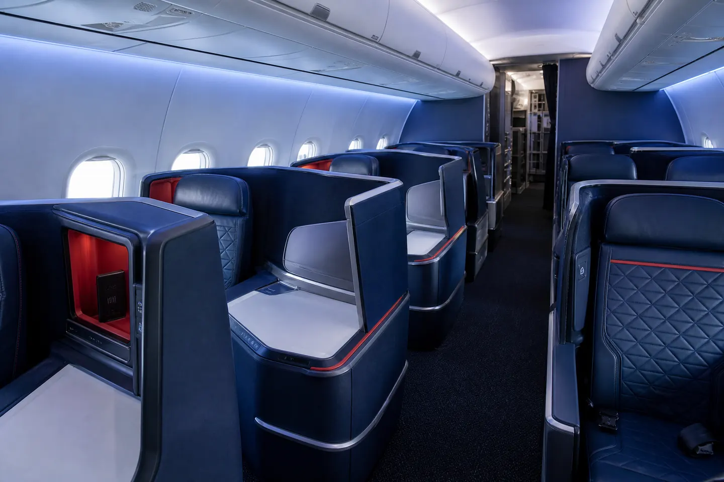 Không gian cabin hạng ghế của Delta Air Lines trên hành trình đi Mỹ