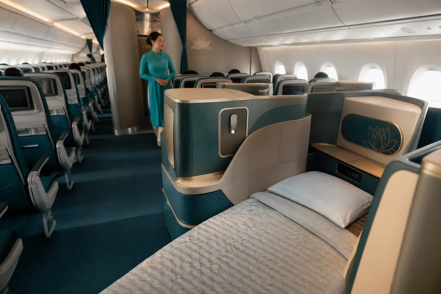 Không gian cabin hạng ghế của Vietnam Airlines trên hành trình đi Mỹ