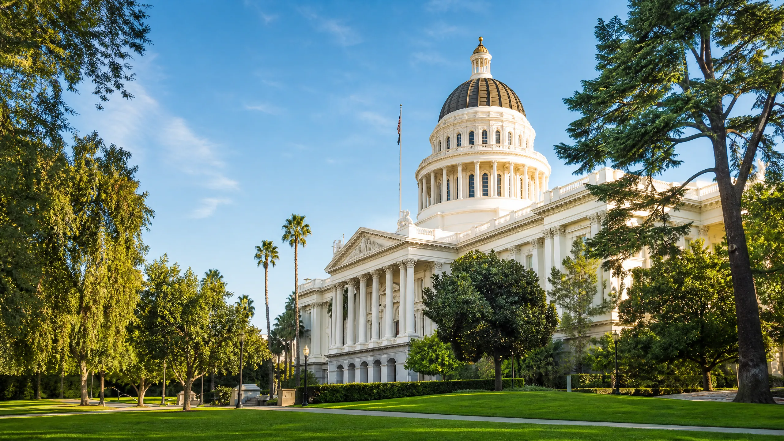Tòa nhà Quốc hội Sacramento tại Sacramento — hình 2 trong thư viện điểm đến